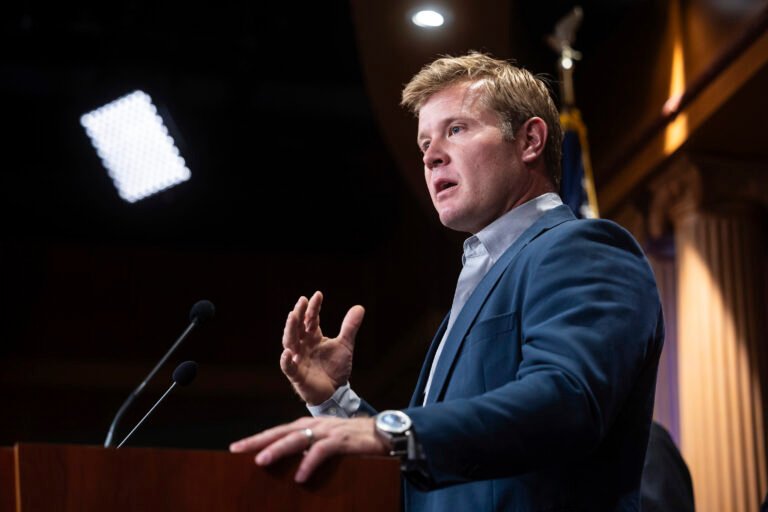Montana senator asks for review of NIH lab studying deadly pathogens