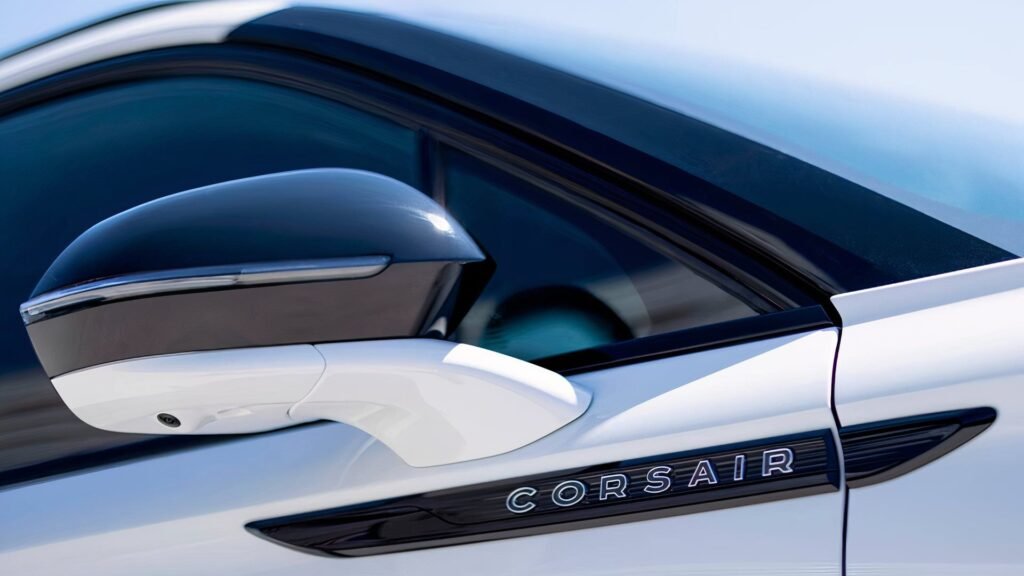 This Lincoln SUV Is One Of The Only American Plug-In Hybrid Luxury Cars Left