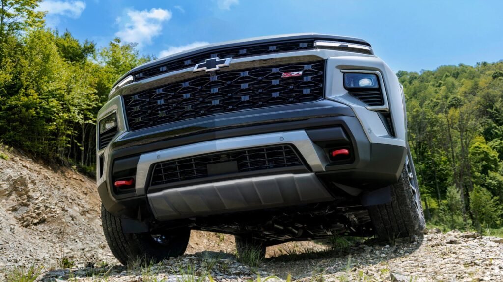 The Underrated Off-Road Three-Row SUV That Beats The Honda Pilot And Nissan Pathfinder