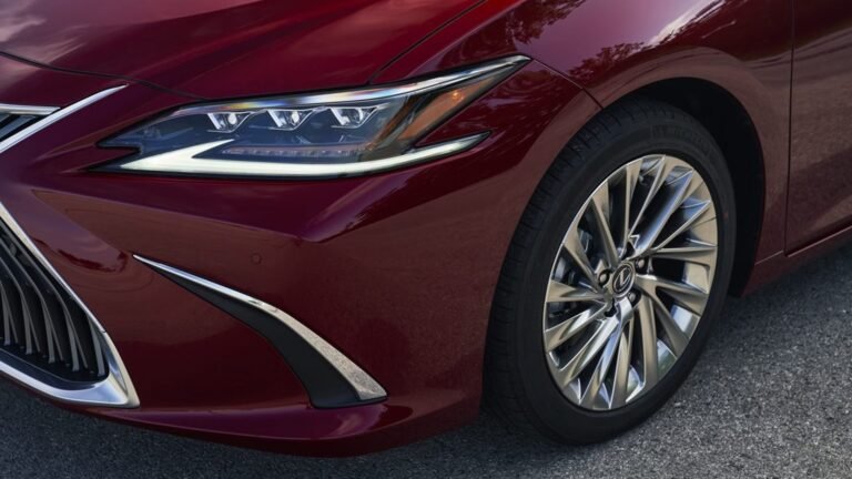 The Japanese Luxury Sedan That Left The BMW 3 Series In Its Dust