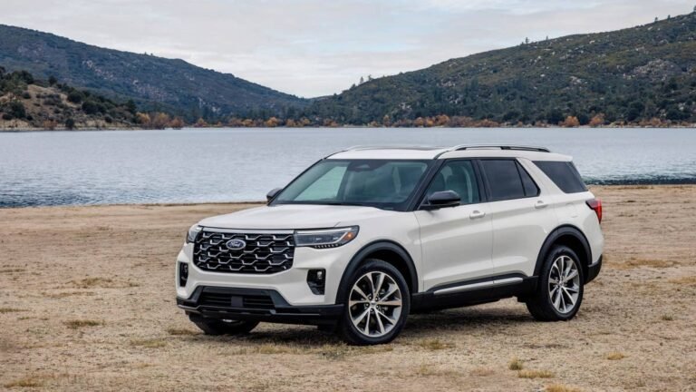 Ford Quietly Rolls Out $10,000 Explorer Discounts to Keep Escape Customers