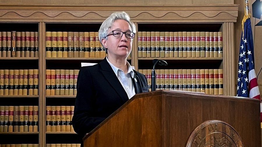Oregon governor halts undercover license plates for ICE