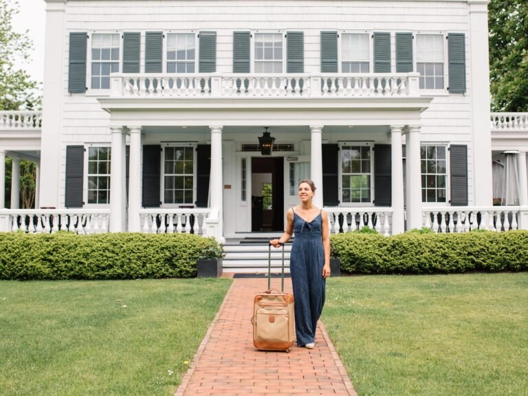 I've lived in the Hamptons for most of my life. Here are 5 mistakes I see visitors make every summer.