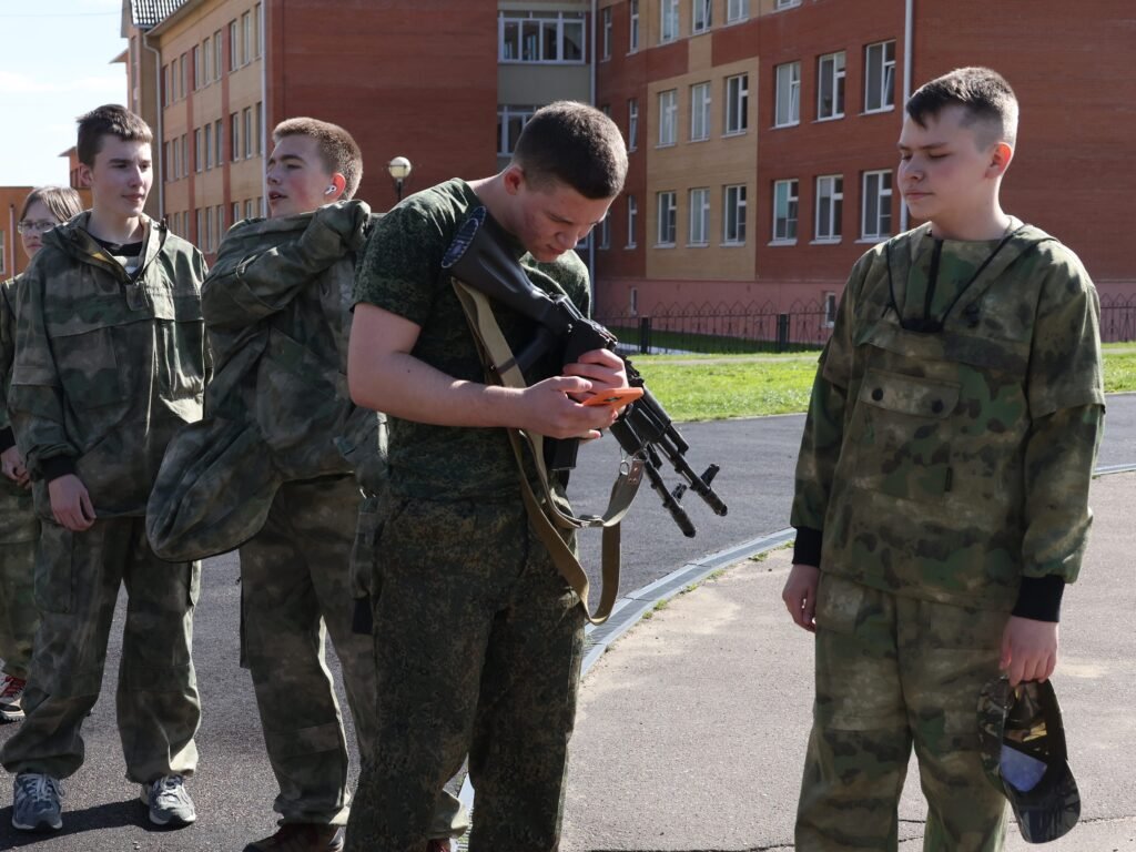 Russian high schools now require 17 hours of basic military training classes for 6th to 11th grade