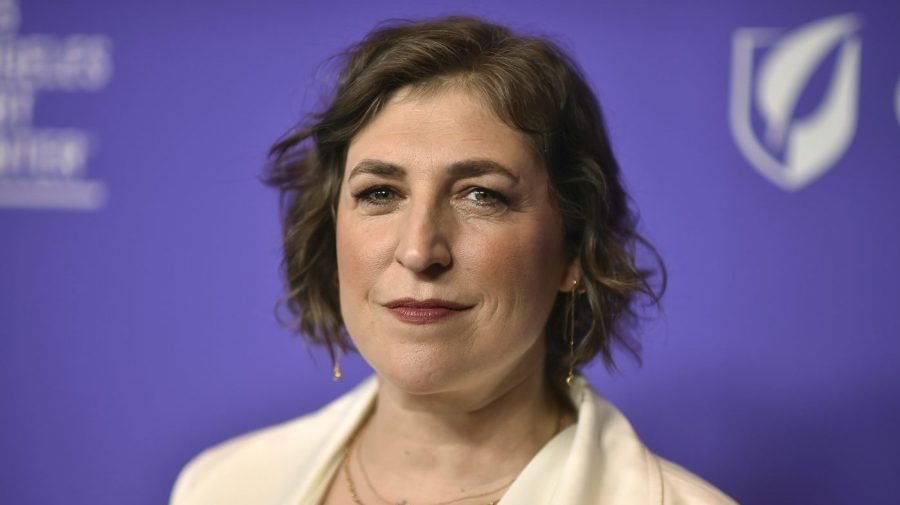 Actress Mayim Bialik shares her 'nightmare' experience with a GLP-1