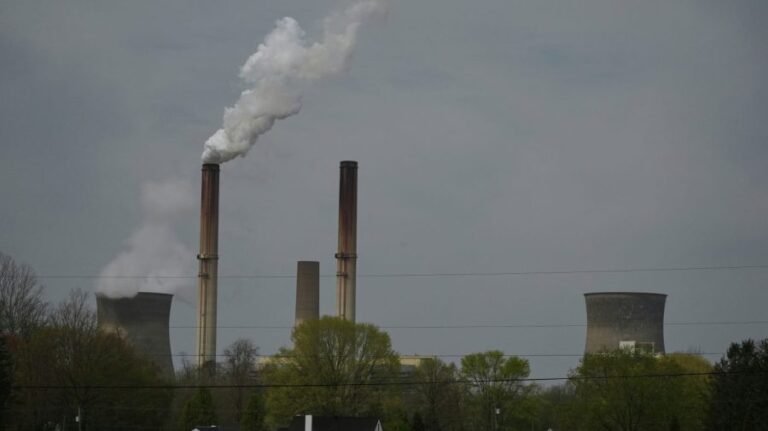 Appeals court tosses kids’ challenge to Trump energy orders 