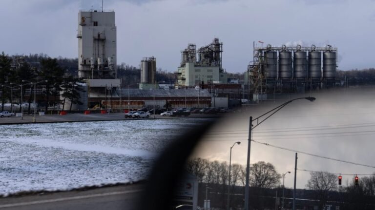 US, PFAS-maker, settle for $450M