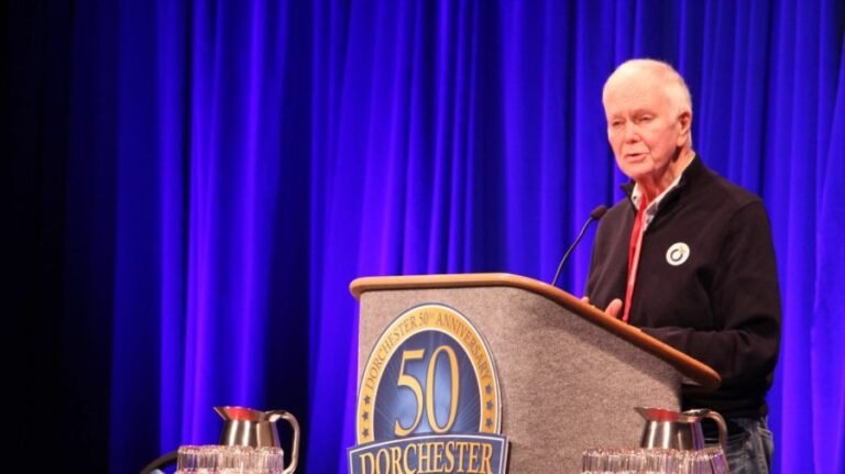 Bob Packwood, Oregon senator forced to resign due to sex scandal, dies at 93