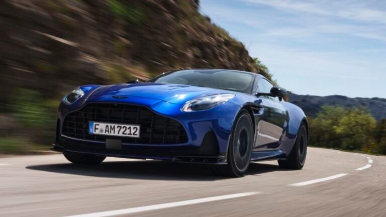 New Aston Martin DB12 S 2026 - pictures