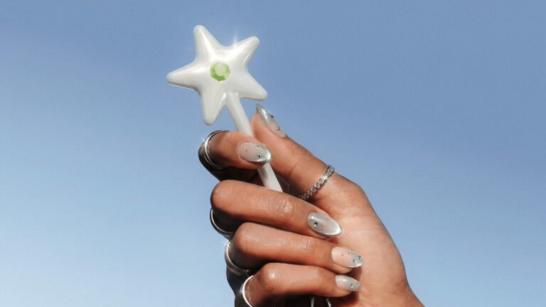 Cash App’s new tap-to-pay accessory is silly, shiny, and probably going to sell out