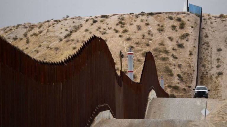 Supreme Court rules asylum seekers may be turned around, siding with Trump