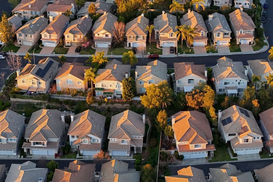 Most US families now have 2 parents working full time: Pew