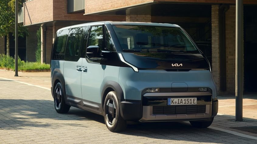 Kia PV5 gets long-awaited 7-seat version for under £37k