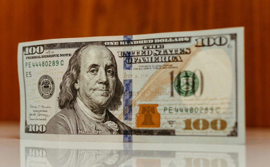 Why More Americans Are Building a “Mini Emergency Fund” in 2026—And How $500 Can Change Everything