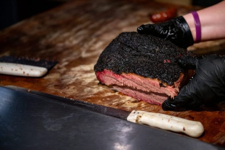 New screwworm cases raise concern for Texas cattle, beef prices