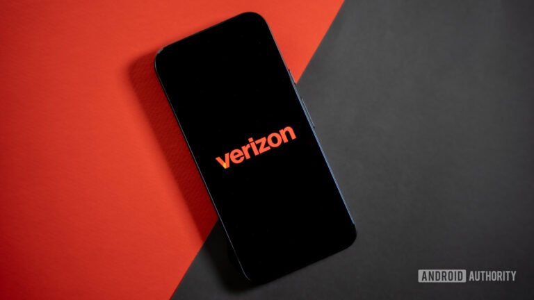 Verizon sent long-time customer a refurbished phone, wiped it remotely, and then refused to own up