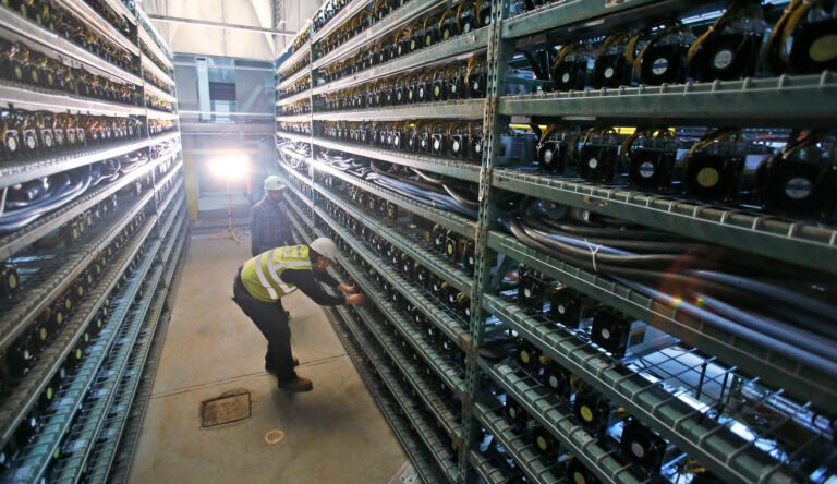 Unions flex muscle as states weigh data center rules