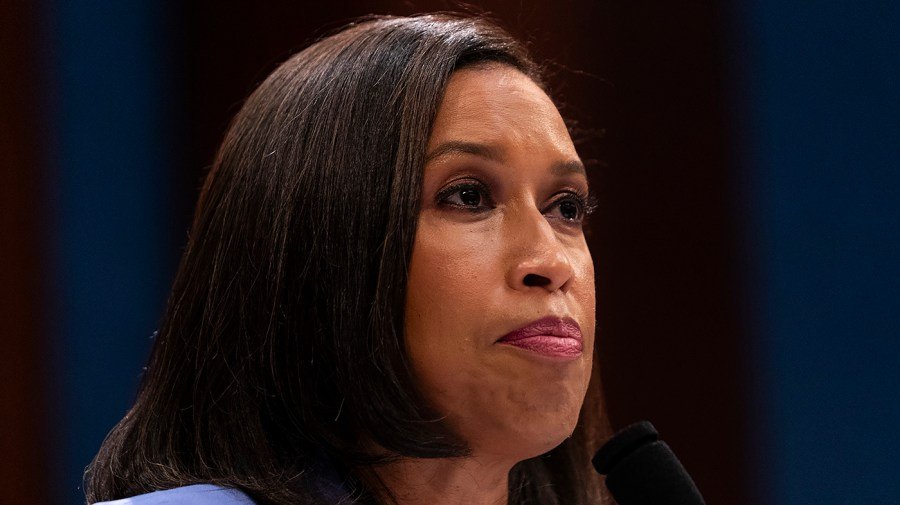 Bowser reinstates limited youth curfew in DC