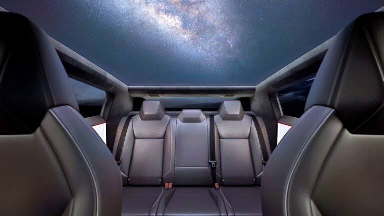 Sunroof vs. Moonroof: What's The Difference, Really?