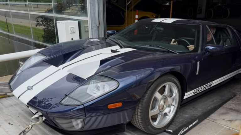 This Ford GT Lost Its Heritage Livery To Regain Its Prototype History