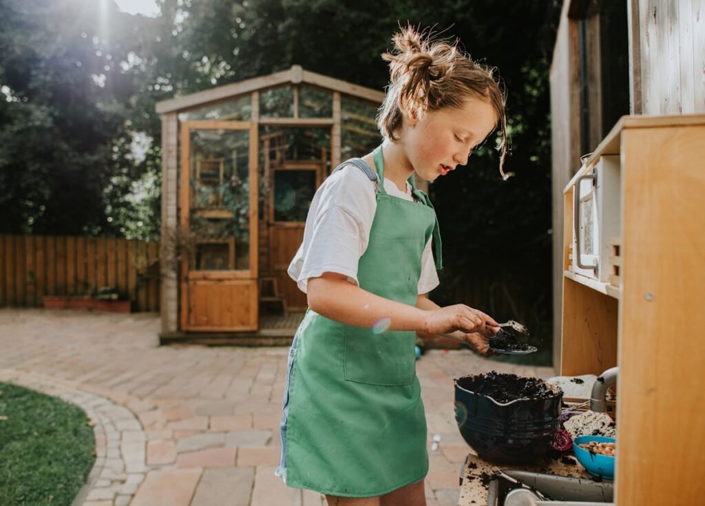 What Age Can Kids Play Outside Alone? An Expert Weighs In