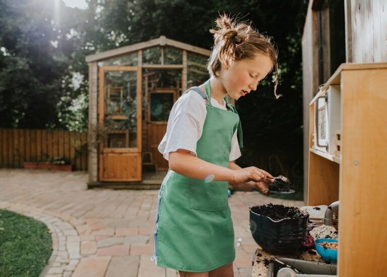 What Age Can Kids Play Outside Alone? An Expert Weighs In