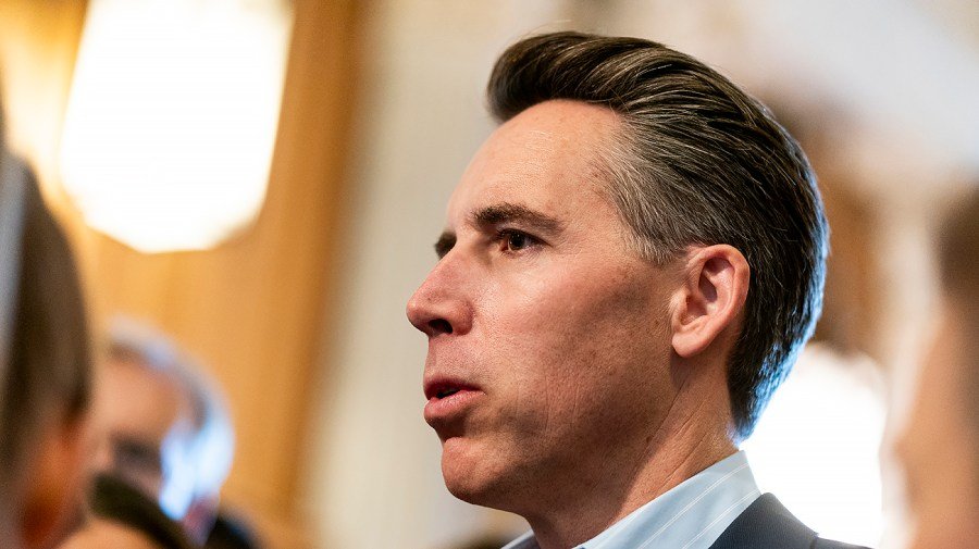 Hawley blasts 4 Republicans who voted to reject adding voter ID bill to reconciliation package