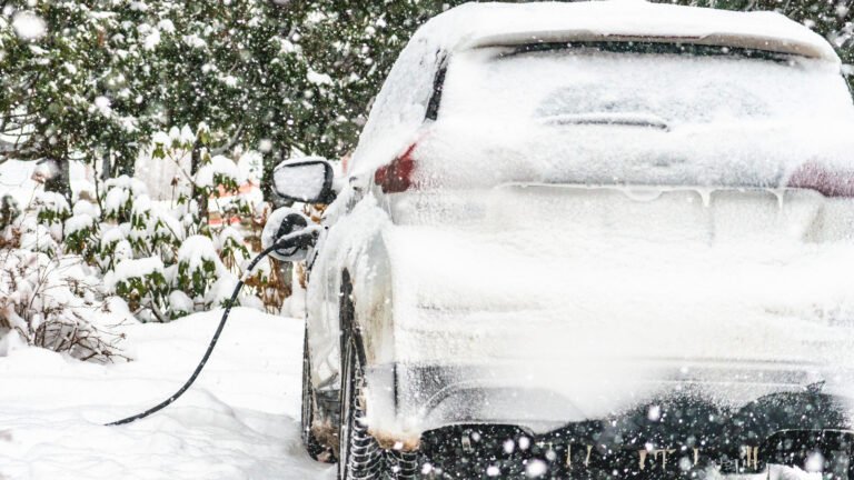 Do Hybrid Vehicles Lose Efficiency In Temperature Extremes The Same Way As EVs?