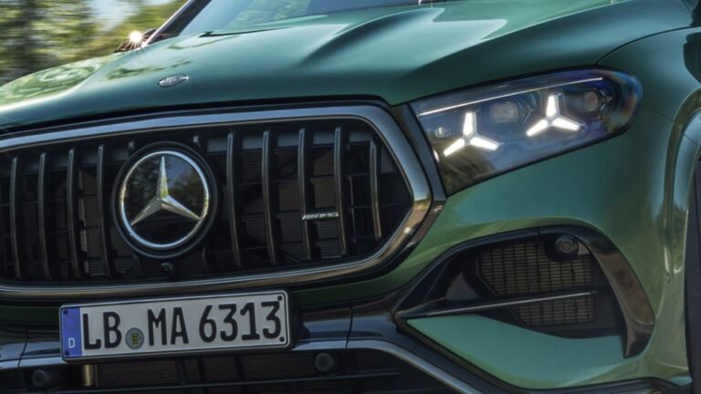 Mercedes-AMG Drops Flat-Plane V8s Into Its Biggest SUVs