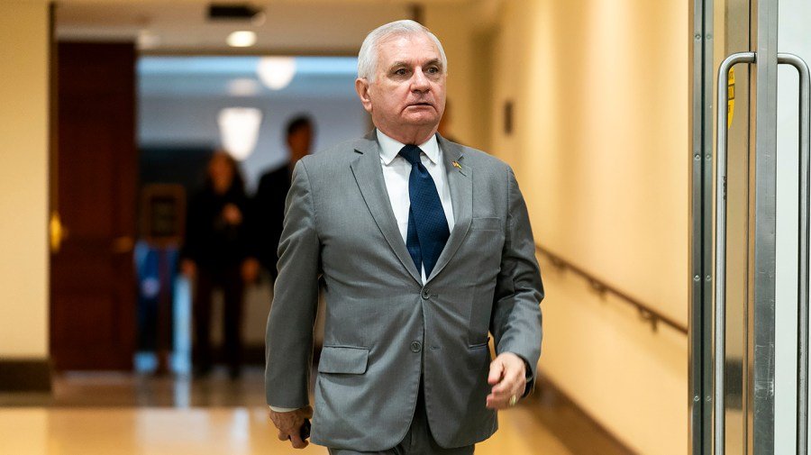 Iran deal comes under fire from Democrats before it is inked