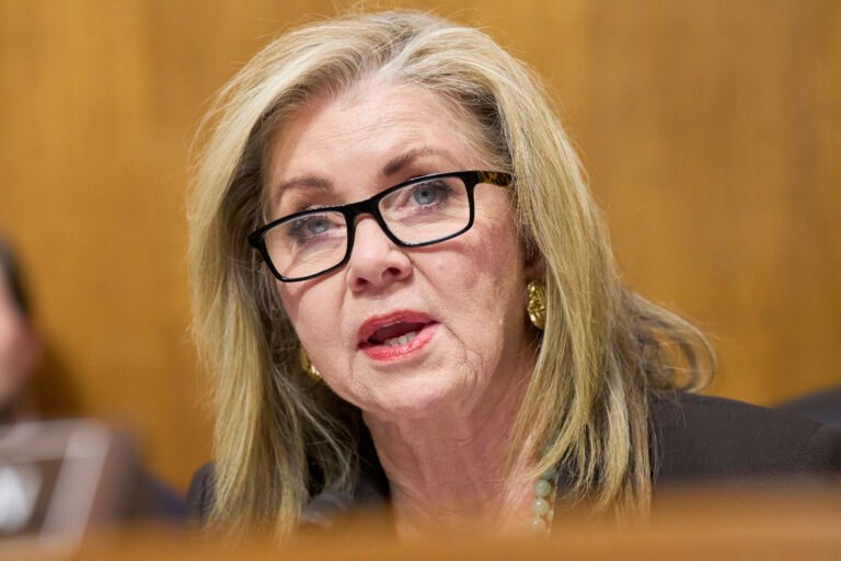 White House scheduled to meet with groups on AI and kids’ safety bills