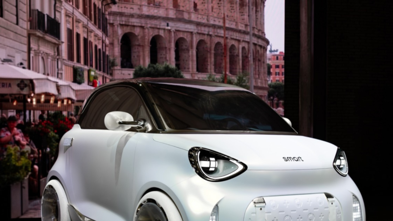 The Smart Fortwo Failed In America, But Its Tiny EV Successor Has Better Timing