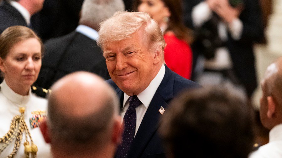 Trump talks fertilizer, fuel to farmers in Wisconsin, but also Reflecting Pool, fountains