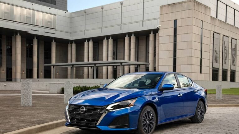 Nissan Rogue PHEV And Nissan Altima Officially Dead, Killing America's Cheapest Homemade Sedan