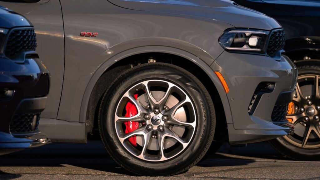 Cheap Hemi Power Is Pushing Ancient Dodge Durango To New Heights