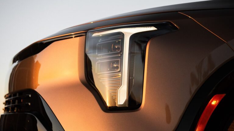 2027 Kia Niro Goes Hybrid-Only With A Fresh New Look