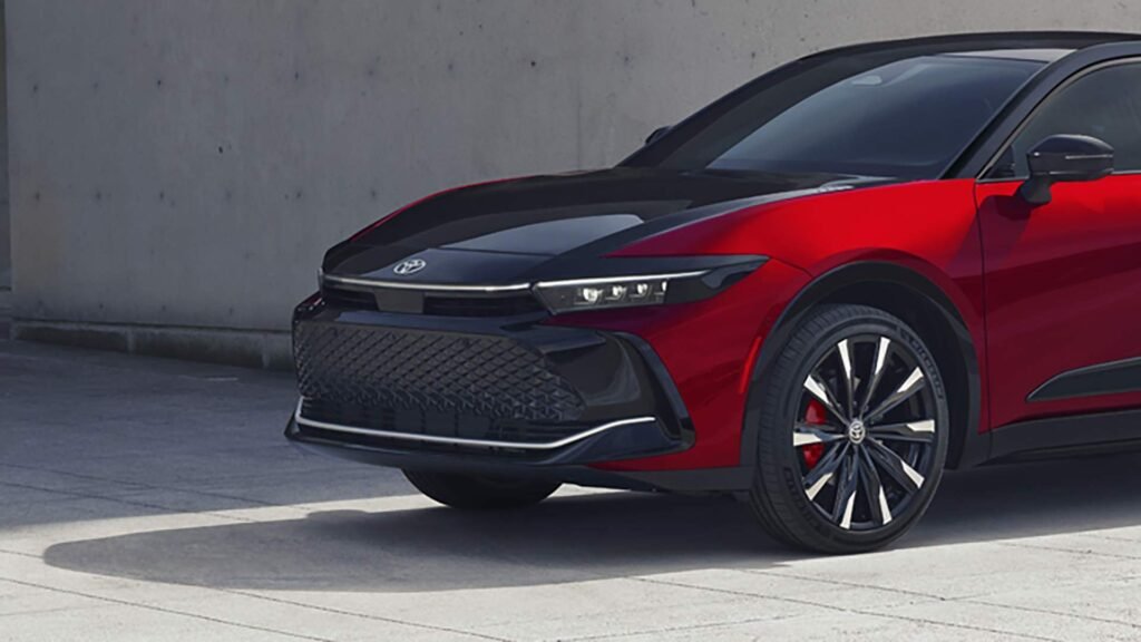 Toyota Crown's Changes For 2027 Could Push More Buyers To Lexus