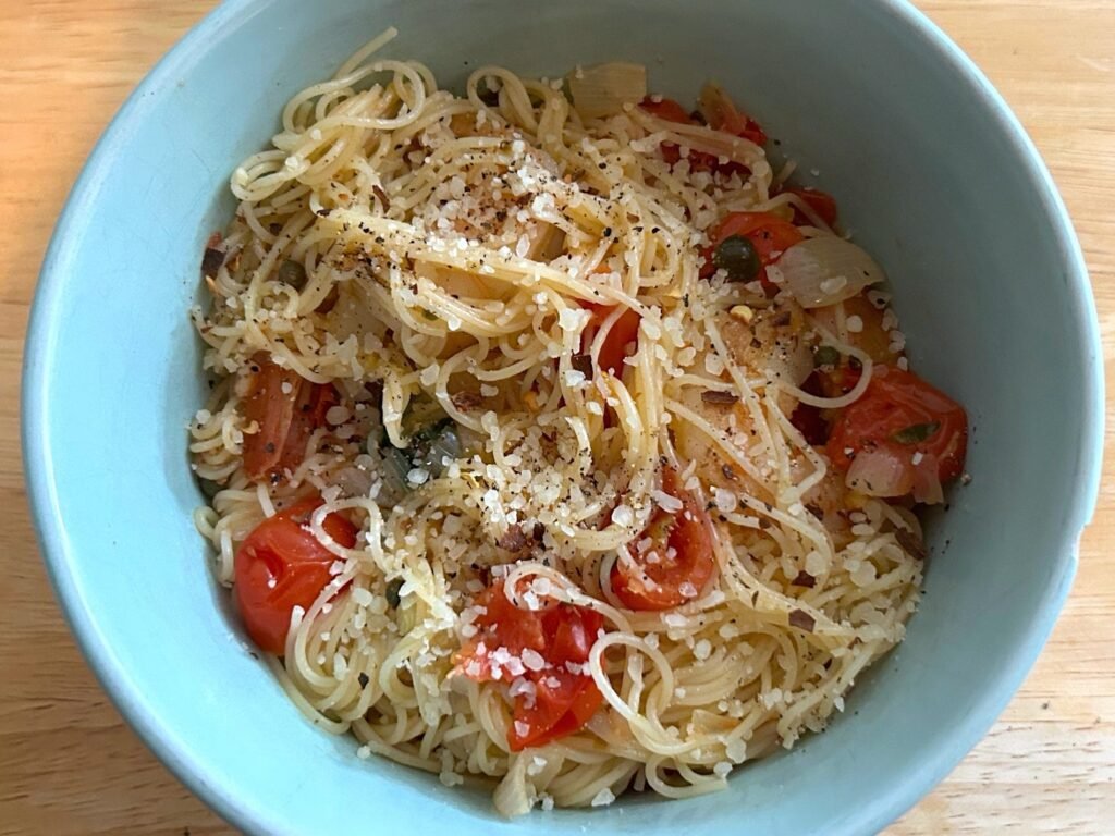 I made Gordon Ramsay's 10-minute pasta. It's the perfect easy dinner for summer.