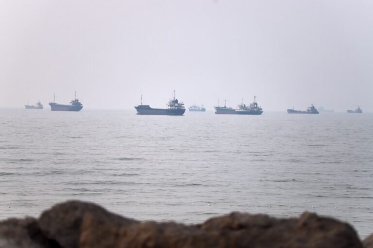 US military unleashes retaliatory strikes against Iran after soldiers killed in Jordan 