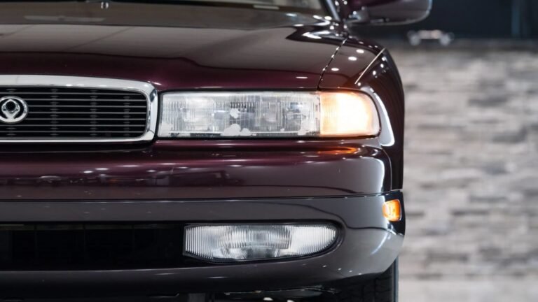 Mazda Built A Lexus LS400 Rival, And It's A Big Old Luxury Barge Bargain
