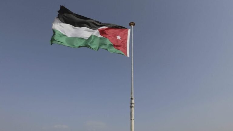 CENTCOM confirms 2 US service members killed in Jordan, another missing 