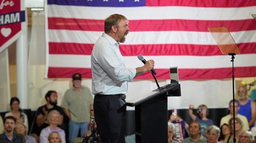 Platner 'betrayed' the people of Maine: Former Biden aide 