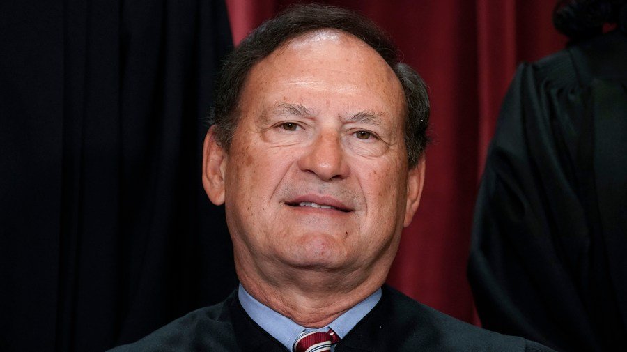 NPR reporter explains retracted story on Alito's retirement 