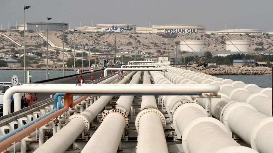 Oil prices jump 5 percent after U.S. revokes Iran oil sanctions waiver