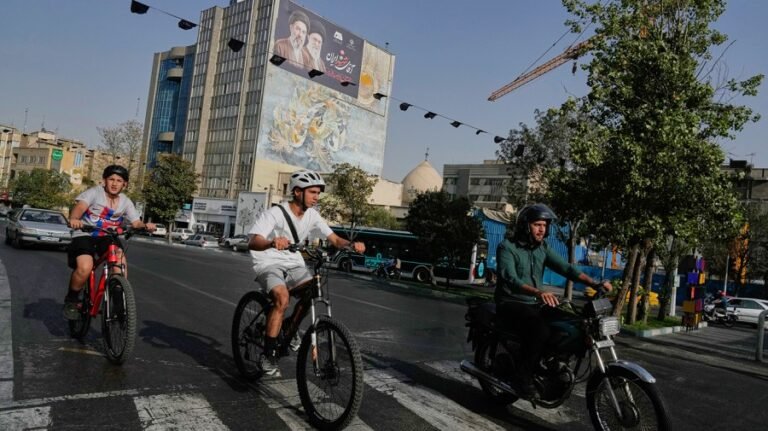 Oil prices fall after weekend pause in US, Iran fighting