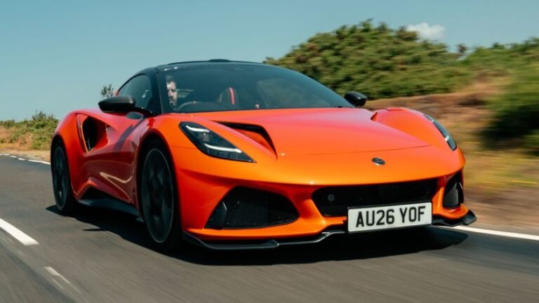 New Lotus Emira 420 Sport UK - pictures