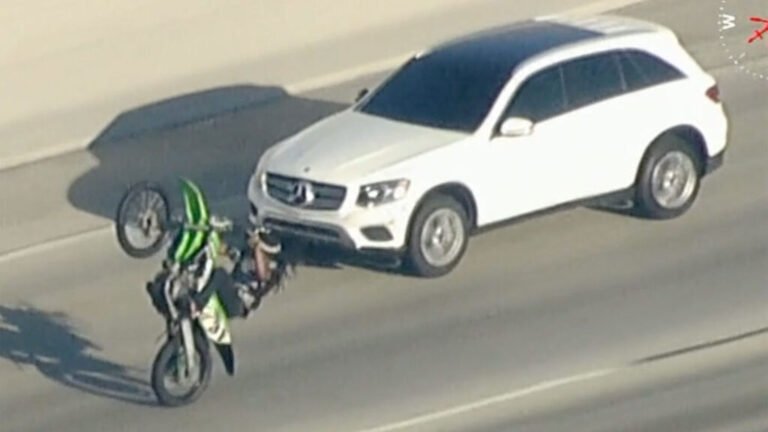 Bikers Wandered Into An LAPD Chase And Started Popping Wheelies Around Mercedes