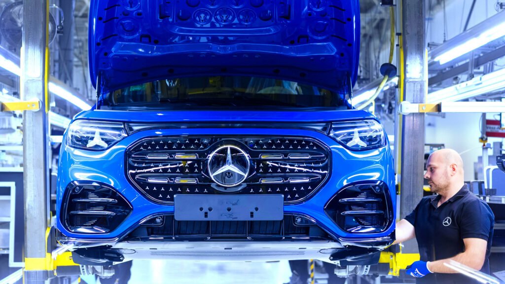 Hungary Pays $18 An Hour, Germany Pays $57, Guess Where Mercedes Is Building