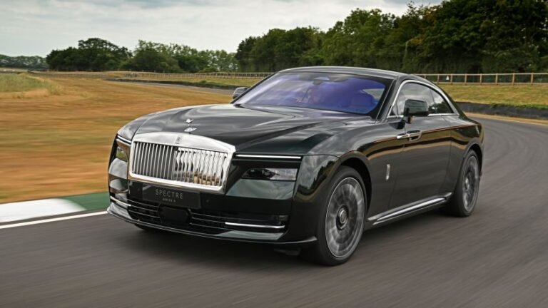 New Rolls-Royce Spectre II UK 2026 - pictures