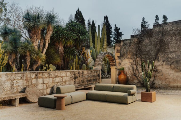 Saba’s Oasi Outdoor Seating Finds Its Natural Habitat